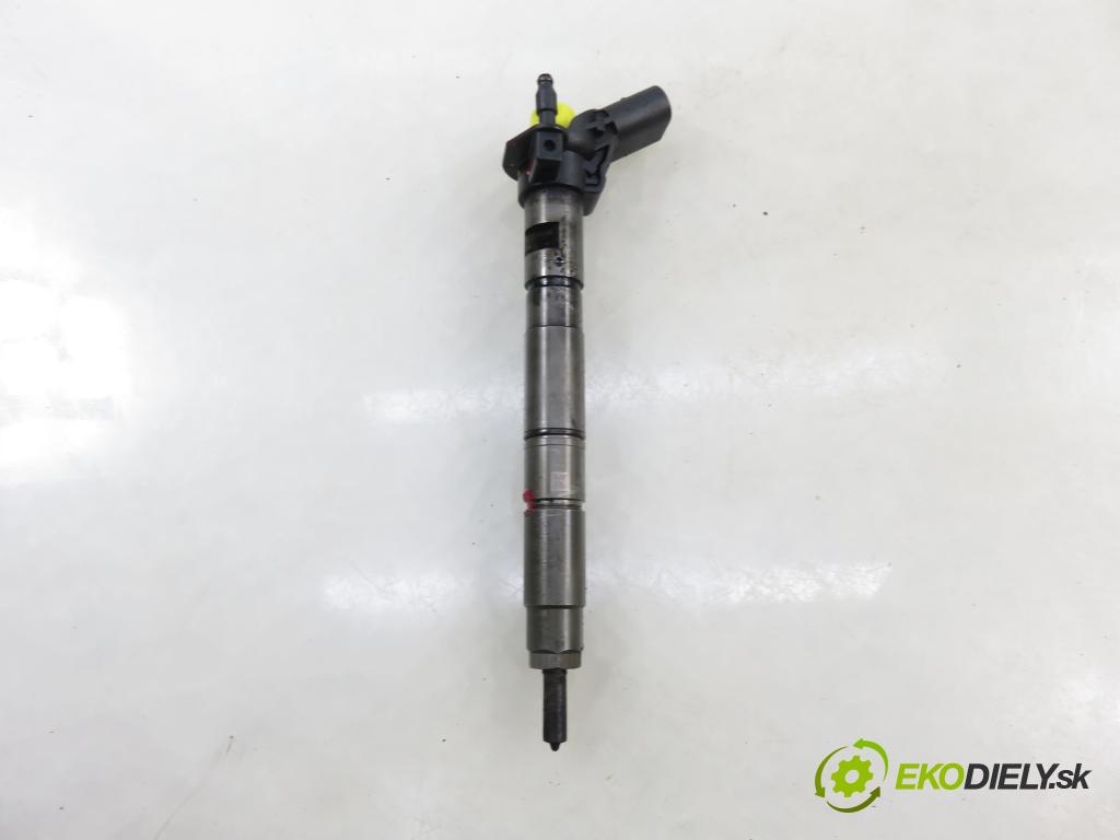 AUDI A5 (8T3) COUPE 2007 176,00 3.0 TDI quattro - CAPA 2967,00 vstrekovač 057130277AG ; 0445115058 (Vstrekovač paliva)