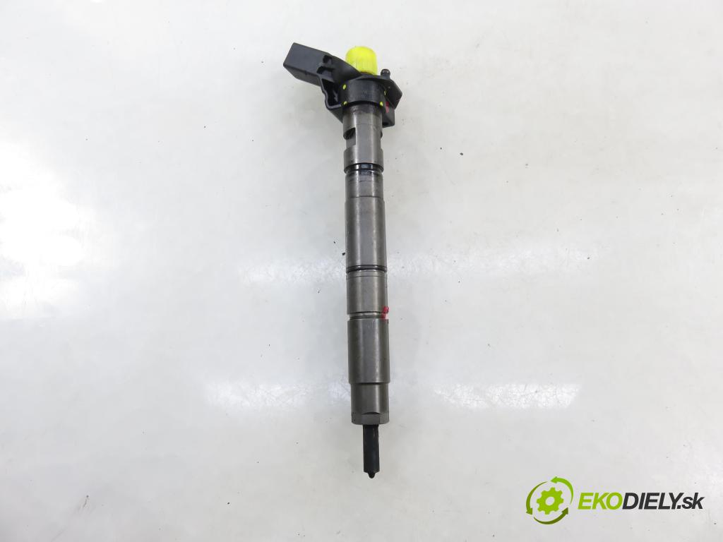 AUDI A5 (8T3) COUPE 2007 176,00 3.0 TDI quattro - CAPA 2967,00 vstrekovač 057130277AG ; 0445115058 (Vstrekovač paliva)