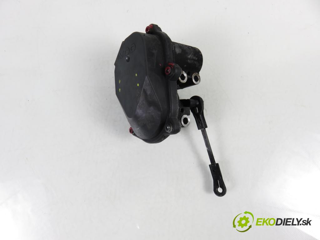 AUDI A5 (8T3) COUPE 2007 176,00 3.0 TDI quattro - CAPA 2967,00 Nastavovač zvod, potrubie 059129085L ; A2C53289031 (Motorček ostatné)