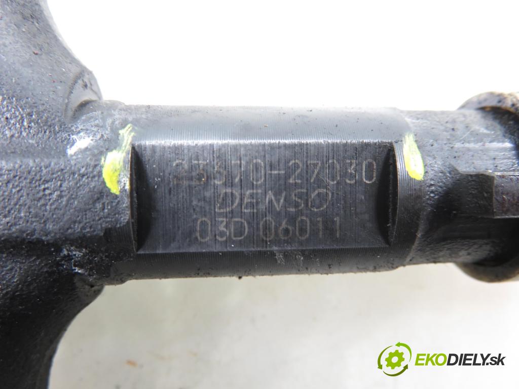 TOYOTA AVENSIS VERSO (_M2_) MINIVAN 2002 85,00 2.0 D (CLM20_) - 1CD-FTV 1995,00 vstrekovač 2367027030 (Vstrekovač paliva)