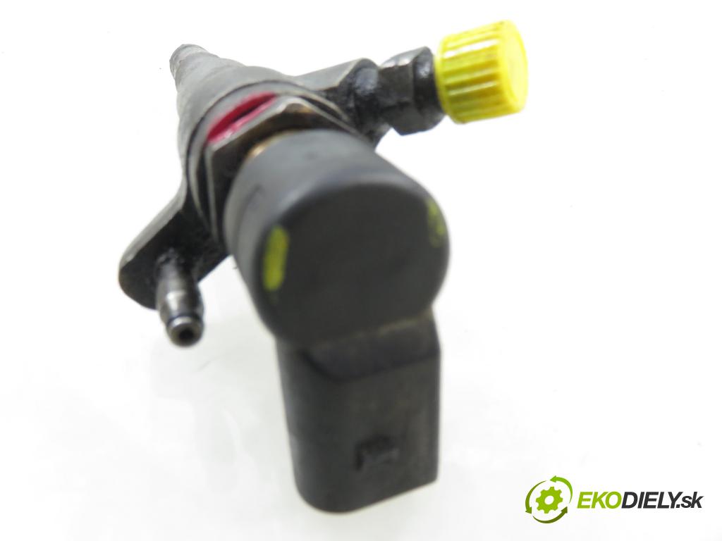 RENAULT MASTER III Platforma / podwozie (EV, HV, UV) KABINA/PLATFORMA 2016 120,00 2.3 dCi 165 FWD - M9T 702 2298,00 vstrekovač 166000372R ; HMLGT5164R (Vstrekovač paliva)