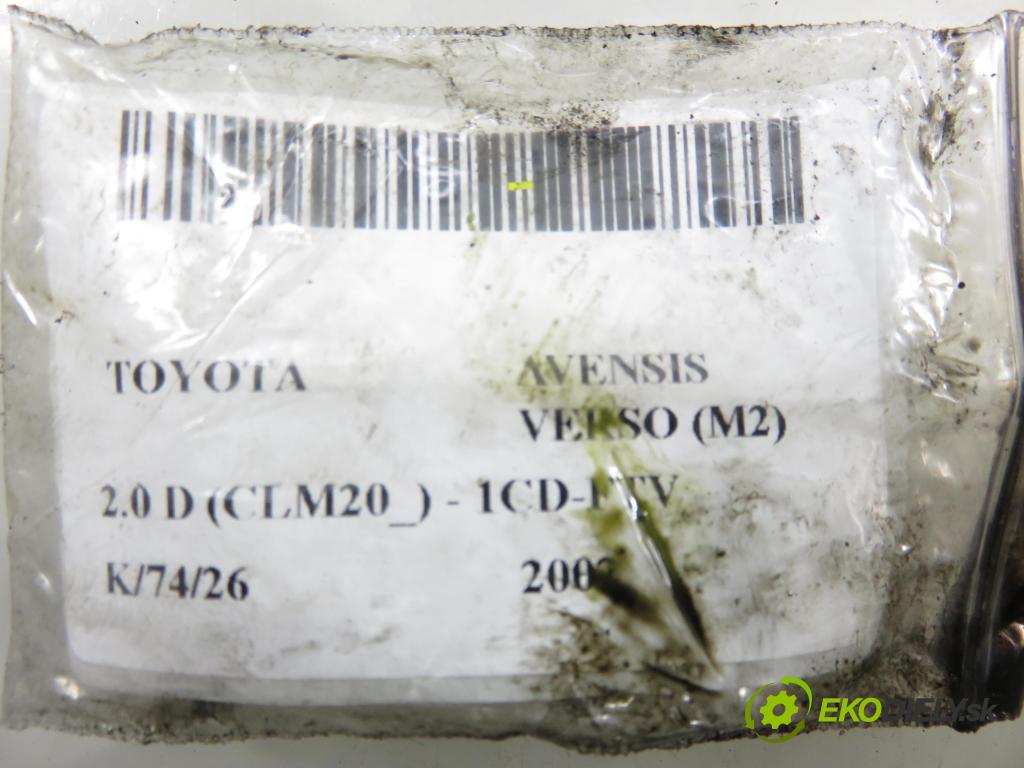 TOYOTA AVENSIS VERSO (_M2_) MINIVAN 2002 85,00 2.0 D (CLM20_) - 1CD-FTV 1995,00 vstrekovač 2367027030 (Vstrekovač paliva)