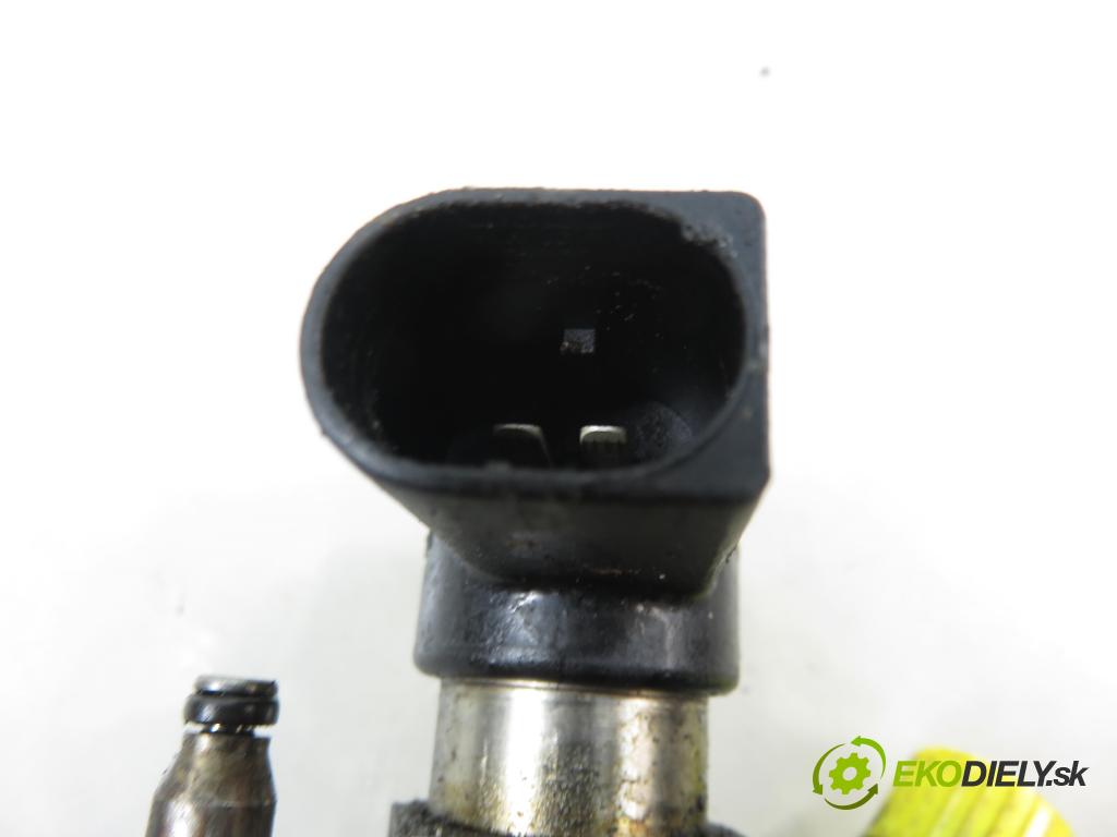 RENAULT MASTER III Platforma / podwozie (EV, HV, UV) KABINA/PLATFORMA 2016 120,00 2.3 dCi 165 FWD - M9T 702 2298,00 vstrekovač 166000372R ; HMLGT5164R (Vstrekovač paliva)