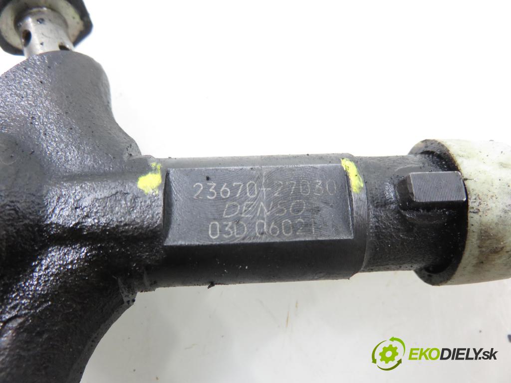 TOYOTA AVENSIS VERSO (_M2_) MINIVAN 2002 85,00 2.0 D (CLM20_) - 1CD-FTV 1995,00 vstrekovač 2367027030 (Vstrekovač paliva)