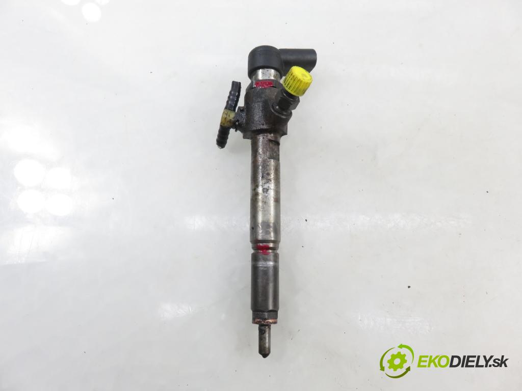 RENAULT SCENIC II (JM0/1_) MINIVAN 2006 78,00 1.5 dCi 106 - K9K 732 1461,00 vstrekovač 8200380253 ; 8200294788 (Vstrekovač paliva)