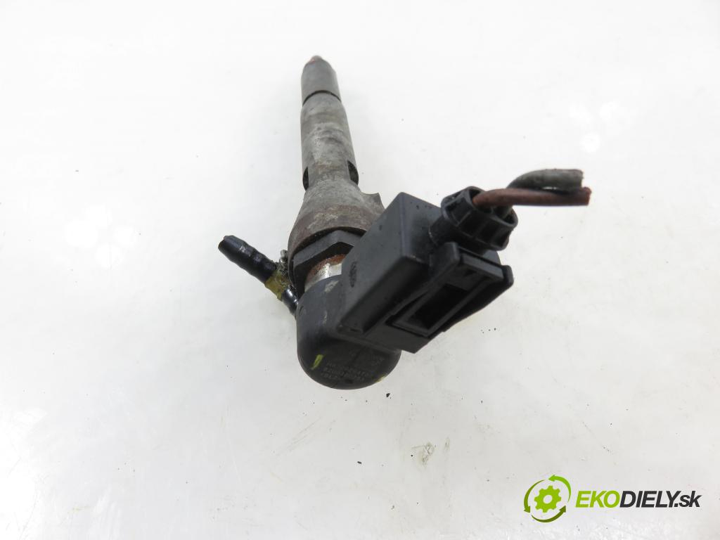 RENAULT SCENIC II (JM0/1_) MINIVAN 2006 78,00 1.5 dCi 106 - K9K 732 1461,00 vstrekovač 8200380253 ; 8200294788 (Vstrekovač paliva)