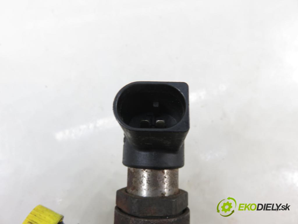 RENAULT SCENIC II (JM0/1_) MINIVAN 2006 78,00 1.5 dCi 106 - K9K 732 1461,00 vstřikovač 8200380253 ; 8200294788 (Vstřikovač paliva)