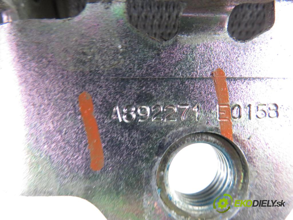 CITROEN JUMPER Skrzynia FURGON 2008 88,00 2.2 HDi 120 - 4HU (P22DTE) 2198,00 Držiak bezpečnostný LP A892271