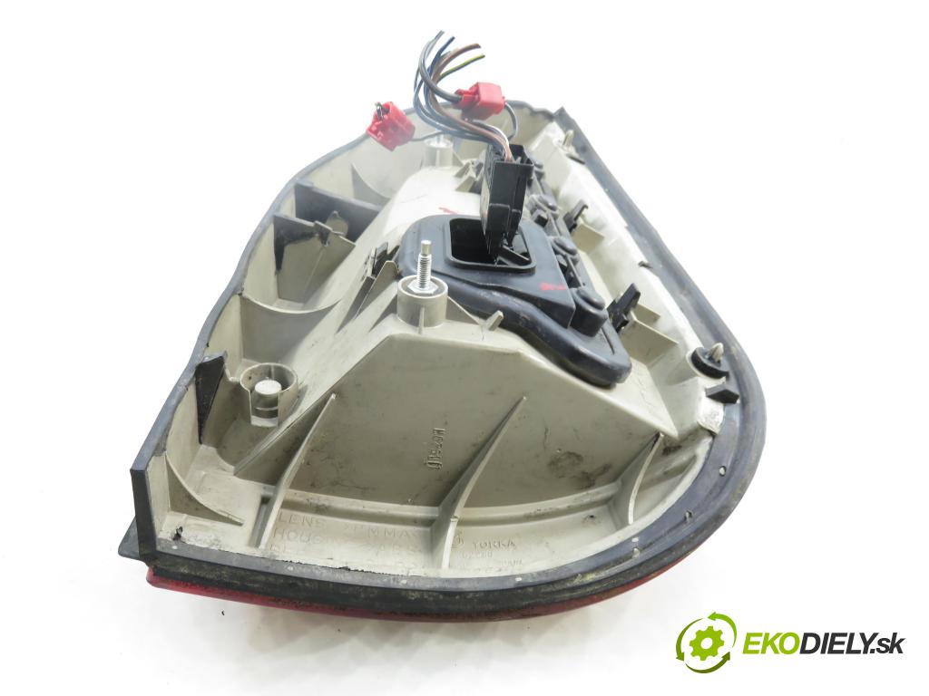 OPEL ZAFIRA A Nadwozie Wielkopojemne (MPV) (T98)  MINIVAN 2002 92,00 1.8 16V 125 - Z 18 XE 1796,00 Svetlo ľavé zadné