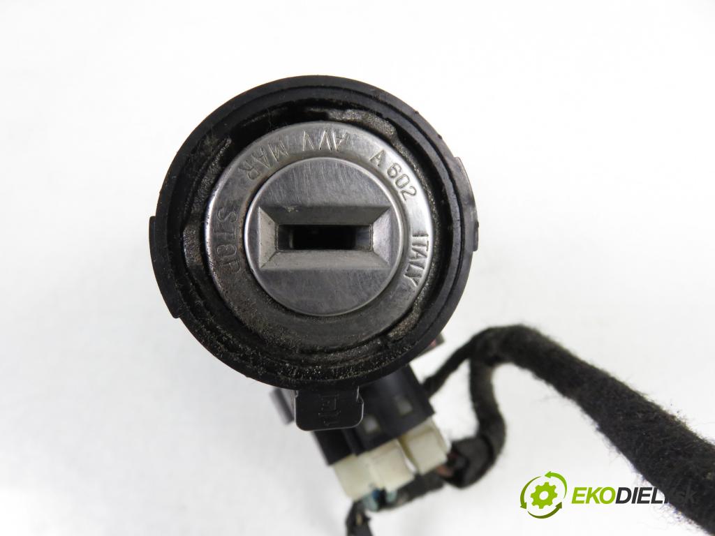 CITROEN JUMPER Skrzynia FURGON 2008 88,00 2.2 HDi 120 - 4HU (P22DTE) 2198,00 spinačka 0109900 (Spínacia skrinka)