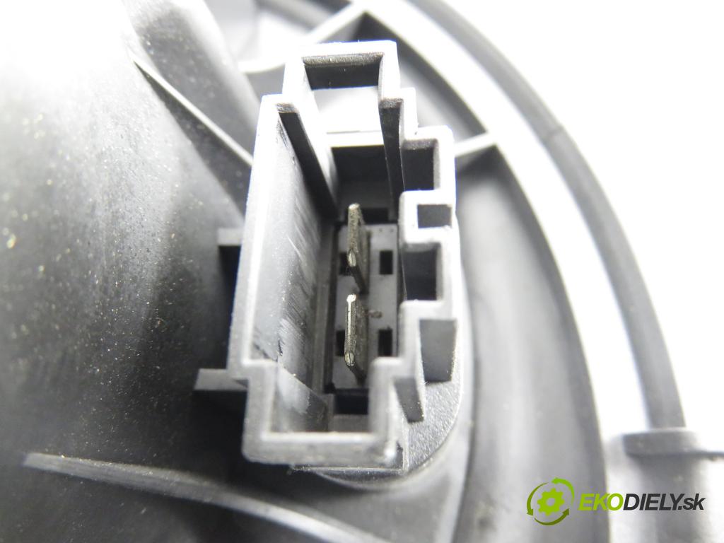 VW GOLF V (1K1) HB 2005 66,00 1.9 TDI PD 90 - BRU 1896,00 ventilátor větráku 1K1819015