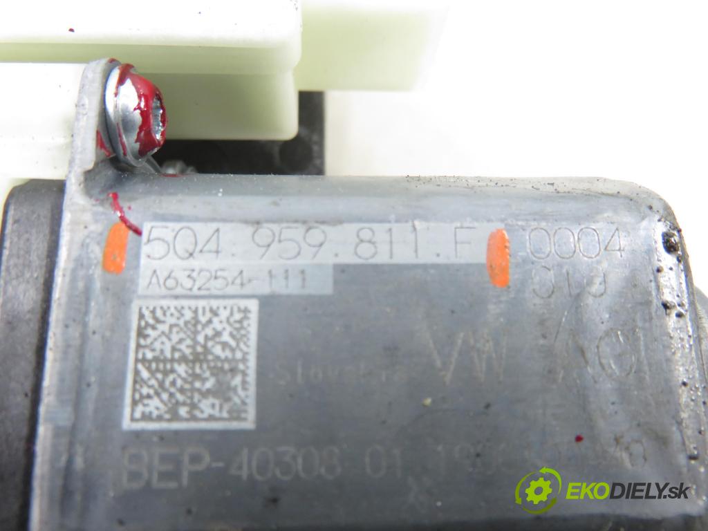 VW GOLF VII Variant (BA5, BV5) KOMBI 2019 850,00 1.6 TDI CR 115 - DGTE 1598,00 Mechanizmus okien 5G4839461C ; 5Q4959811F