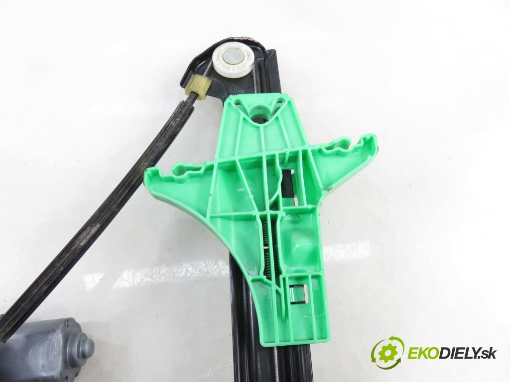 VW GOLF VII Variant (BA5, BV5) KOMBI 2019 850,00 1.6 TDI CR 115 - DGTE 1598,00 Mechanizmus okien 5G4839461C ; 5Q4959811F