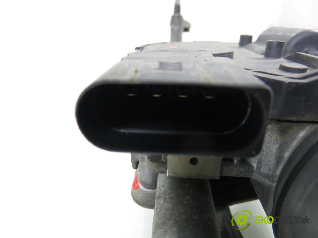 VW GOLF V (1K1) HB 2005 66,00 1.9 TDI PD 90 - BRU 1896,00 Motorček stieračov 0390241744 ; 1K1955119B ; 1K1955023D