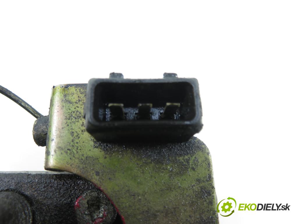 VOLVO 850 Kombi (LW) KOMBI 1997 103,00 2.5 TDI - D 5252 T 2461,00 Pumpa vstrekovacia 074130110M ; 0460415990 (Vstrekovacie čerpadlo)