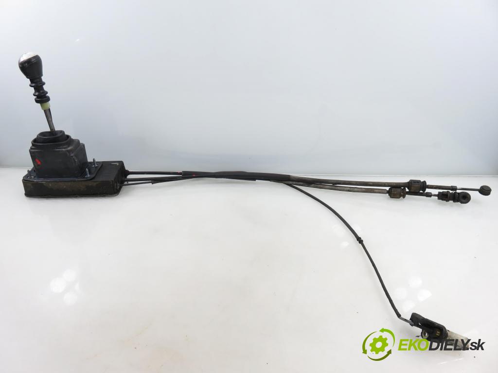 CITROEN C5 II (RC_) SEDAN 2005 100,00 2.0 HDi 136 - RHR (DW10BTED4) 1997,00 ZVEDÁK: 