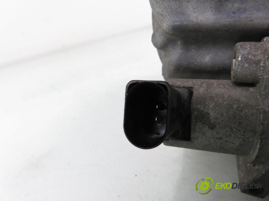 VW GOLF V (1K1) HB 2005 66,00 1.9 TDI PD 90 - BRU 1896,00 KOMPRESOR: klimatizácie 1K0820803G (Kompresor klimatizácie)