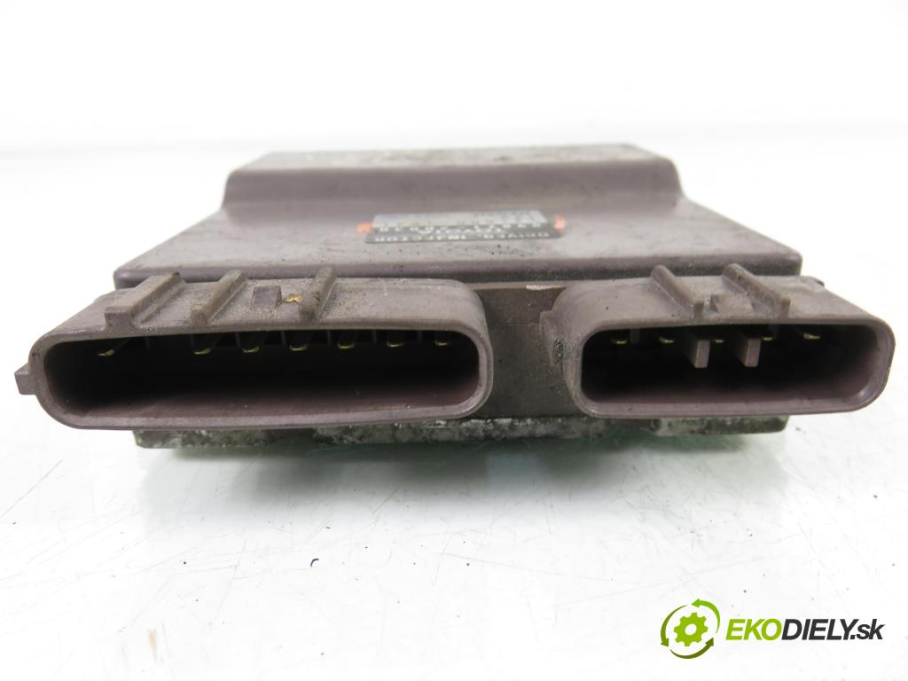 TOYOTA AVENSIS VERSO (_M2_) MINIVAN 2004 85,00 2.0 D (CLM20_) - 1CD-FTV 1995,00 řídící jednotka vstřiku 8987120030 ; 1310001041