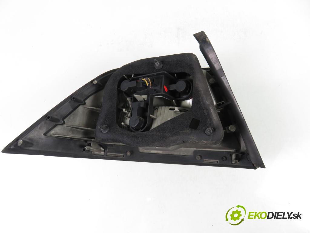 SAAB 9-3 (YS3F) SEDAN 2006 88,00 1.9 TiD - Z 19 DT 1910,00 světlo pravé zadní