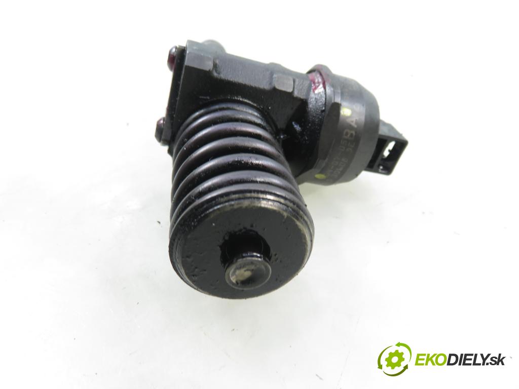 VW TRANSPORTER V Skrzynia (7HA, 7HH, 7EA, 7EH) FURGON 2005 77,00 1.9 TDI PD 105 - AXB 1896,00 vstříkovač 038130073AG ; 0414720215 (Vstřikovač paliva)