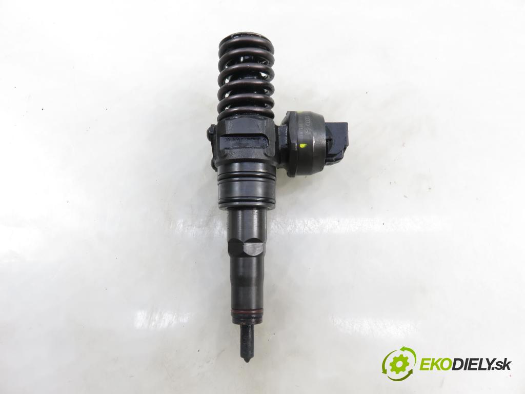 VW TRANSPORTER V Skrzynia (7HA, 7HH, 7EA, 7EH) FURGON 2005 77,00 1.9 TDI PD 105 - AXB 1896,00 Vstrekovač 038130073AG ; 0414720215 (Vstrekovač paliva)