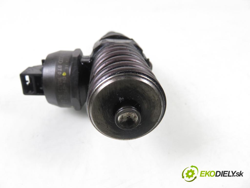 VW TRANSPORTER V Skrzynia (7HA, 7HH, 7EA, 7EH) FURGON 2005 77,00 1.9 TDI PD 105 - AXB 1896,00 vstříkovač 038130073AG ; 0414720215 (Vstřikovač paliva)