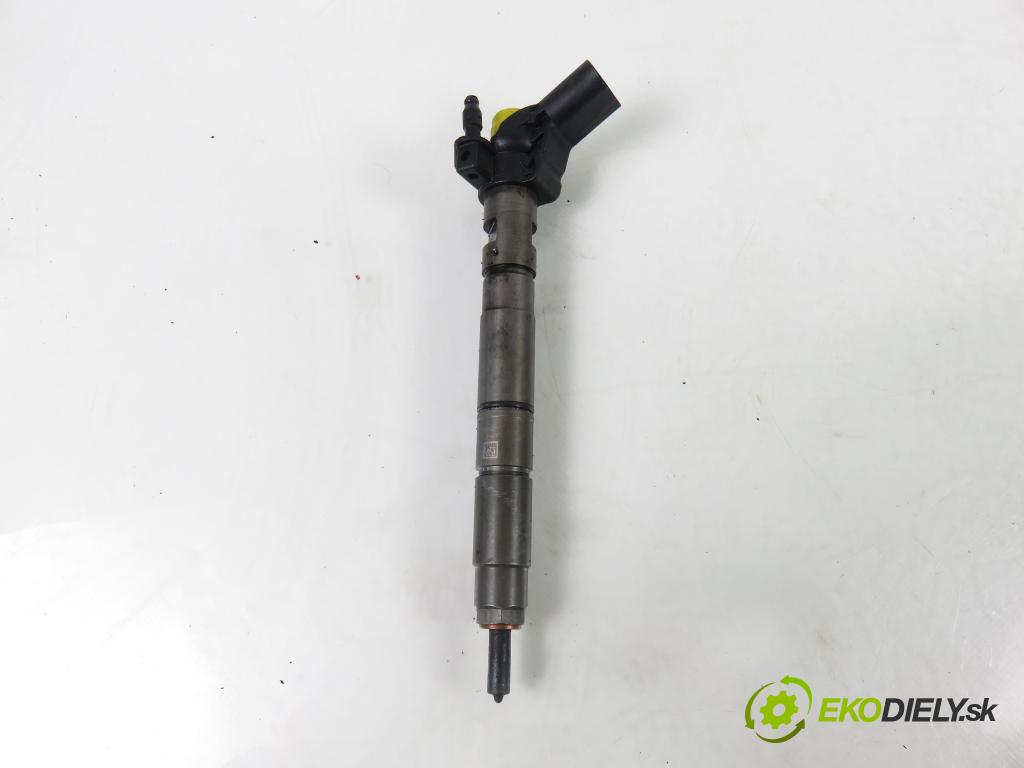 AUDI A5 (8T3) COUPE 2007 176,00 3.0 TDI quattro - CAPA 2967,00 vstrekovač 057130277AG ; 0445115058 (Vstrekovač paliva)