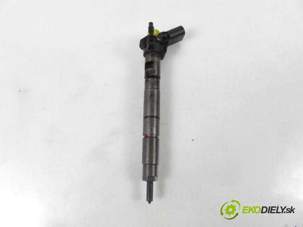 AUDI A5 (8T3) COUPE 2007 176,00 3.0 TDI quattro - CAPA 2967,00 vstrekovač 057130277AG ; 0445115058 (Vstrekovač paliva)