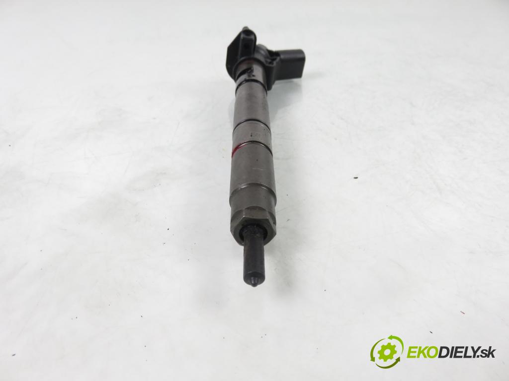 AUDI A5 (8T3) COUPE 2007 176,00 3.0 TDI quattro - CAPA 2967,00 vstrekovač 057130277AG ; 0445115058 (Vstrekovač paliva)