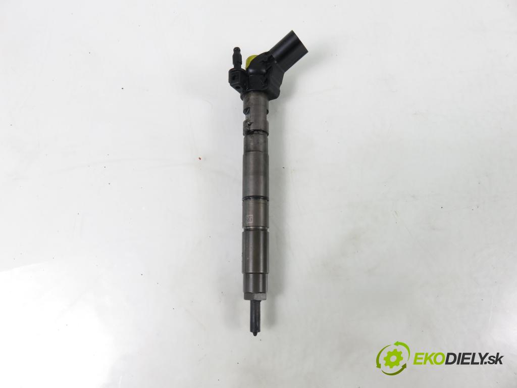 AUDI A5 (8T3) COUPE 2007 176,00 3.0 TDI quattro - CAPA 2967,00 vstrekovač 057130277AG ; 0445115058 (Vstrekovač paliva)