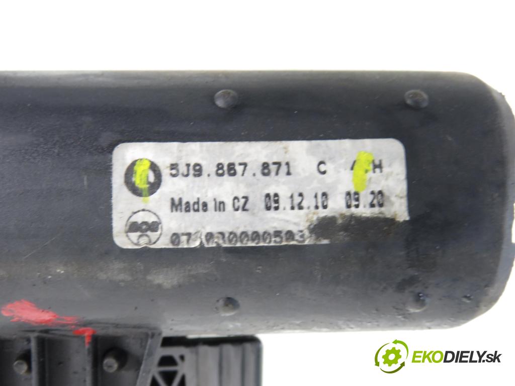 SKODA FABIA II Combi (545) KOMBI 2011 77,00 1.2 TSI - CBZB 1197,00 Roleta kufr 5J9867871C