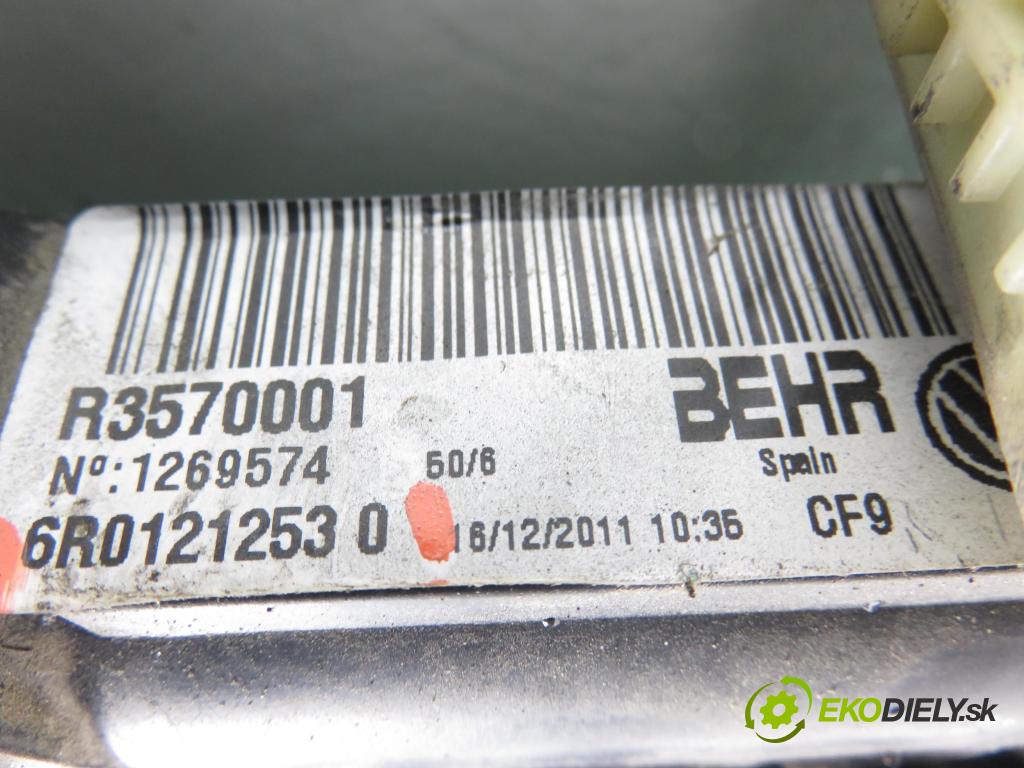 SEAT IBIZA IV (6J5, 6P1) HB 2012 77,00 1.6 TDI - CAYC 1598,00 chladič vody 6R01212530