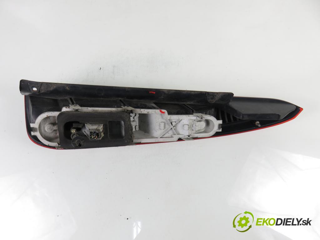 FORD FUSION (JU_) HB 2006 66,00 1.6 TDCi - HHJA 1560,00 světlo levé zadní