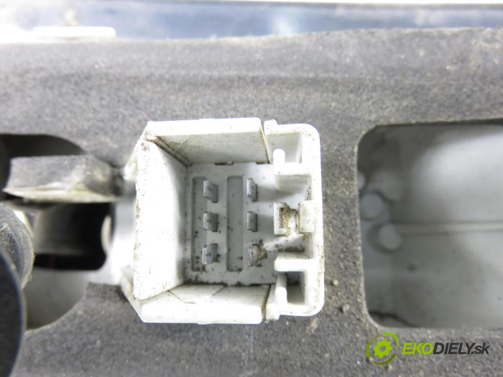 FORD FUSION (JU_) HB 2006 66,00 1.6 TDCi - HHJA 1560,00 světlo levé zadní