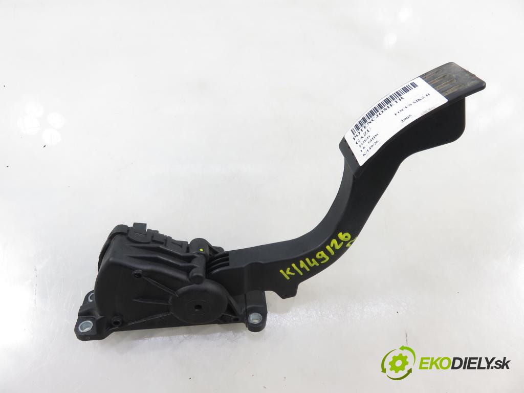 FORD FOCUS II (DA_, HCP) HB 2005 74,00 1.6 - SHDC 1596,00 Potenciometer plynu 4M519F836AH (Potenciometer plynového pedálu)