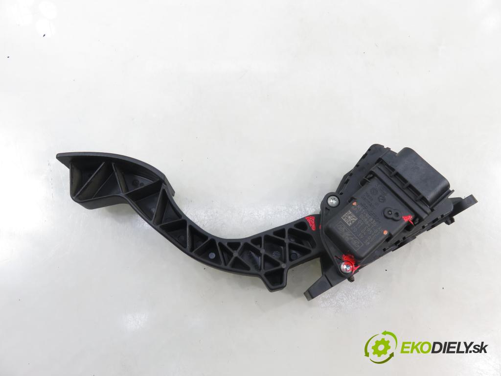 FORD FOCUS II (DA_, HCP) HB 2005 74,00 1.6 - SHDC 1596,00 Potenciometer plynu 4M519F836AH (Potenciometer plynového pedálu)