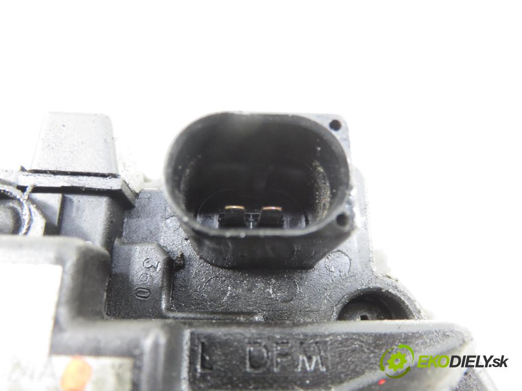 VW TRANSPORTER V Skrzynia (7HA, 7HH, 7EA, 7EH) FURGON 2006 96,00 2.5 TDI - AXD 2461,00 Alternátor 070903024A (Alternátor)