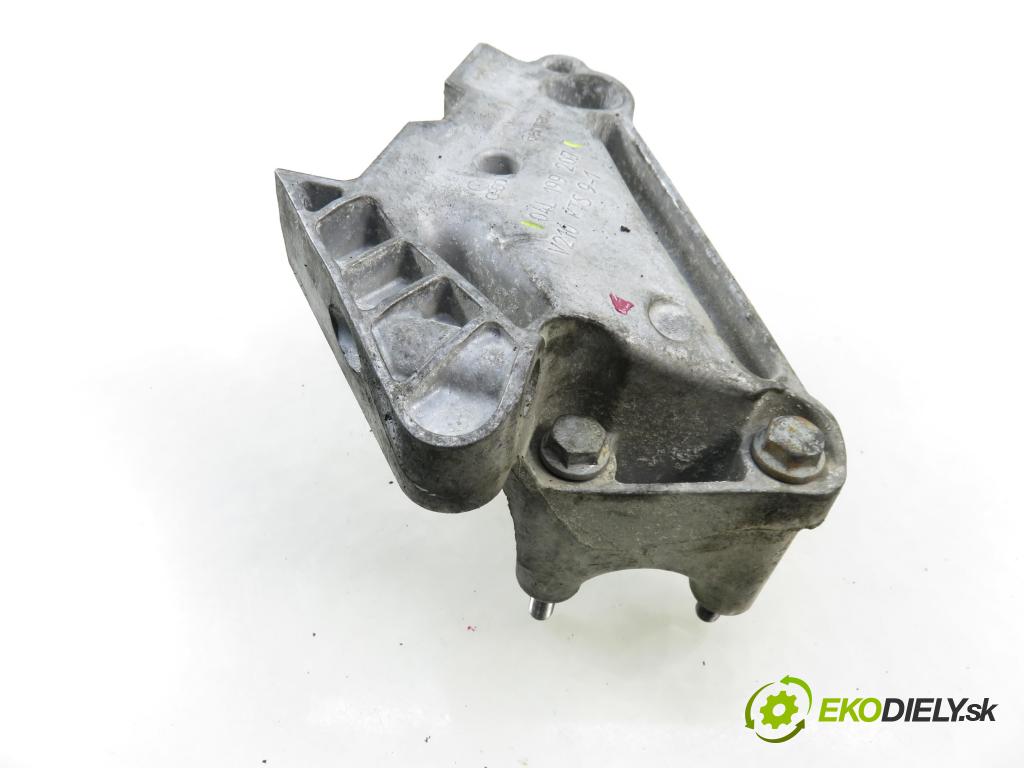 VW GOLF VII Variant (BA5, BV5) KOMBI 2019 850,00 1.6 TDI CR 115 - DGTE 1598,00 Uchytenie Motor 04L199207