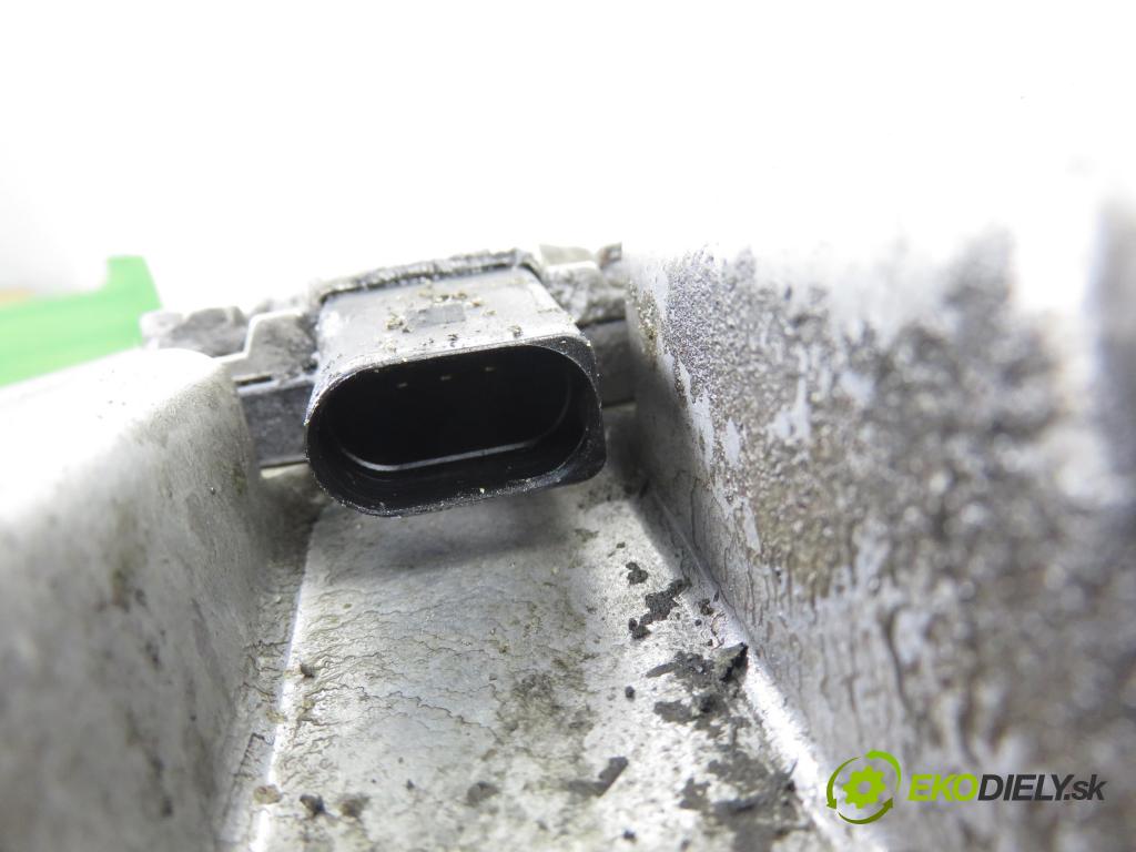 AUDI A6 (4B2, C5) SEDAN 2002 120,00 2.5 TDI - BFC 2496,00 Vaňa olejová (Olejová vaňa)