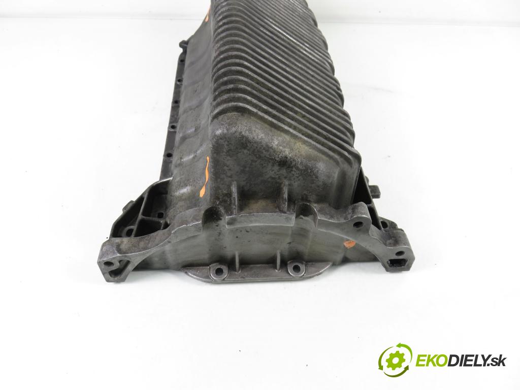 VW TRANSPORTER IV Skrzynia (70XA) KABINA/PLATFORMA 1994 55,00 2.4 D - AJA 2370,00 Vaňa olejová 074103603A (Olejová vaňa)