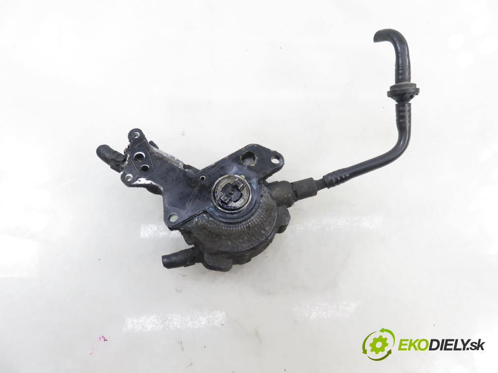 VW TRANSPORTER V Skrzynia (7HA, 7HH, 7EA, 7EH) FURGON 2005 77,00 1.9 TDI PD 105 - AXB 1896,00 Pumpa vákuová 