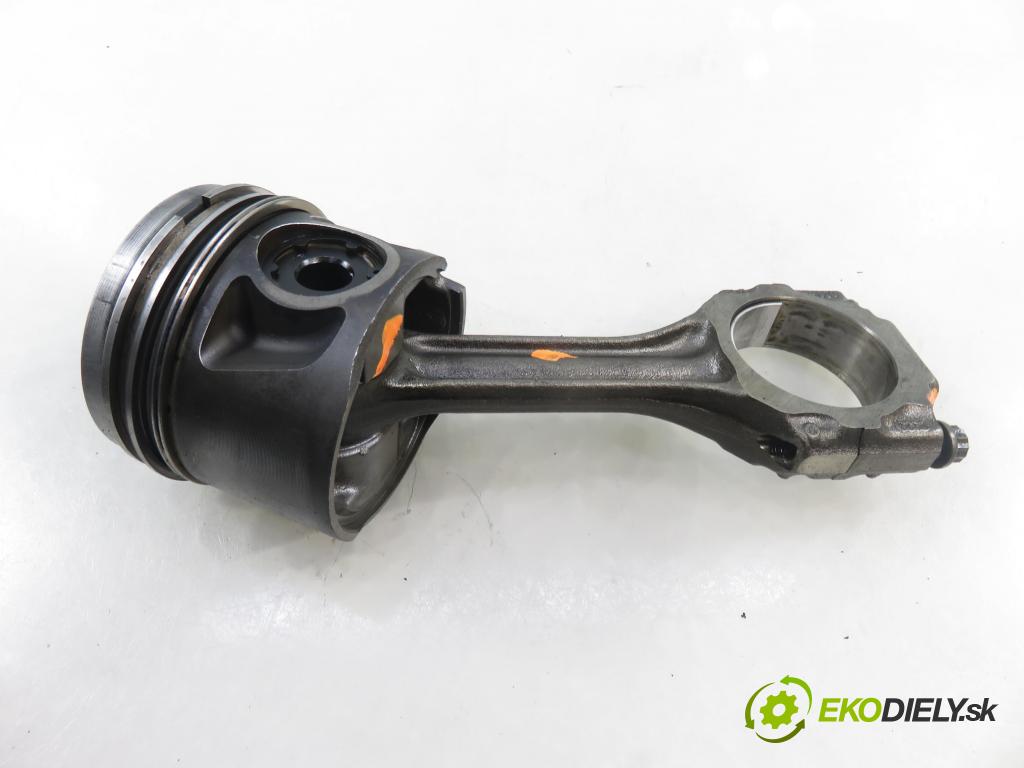 VOLVO 850 Kombi (LW) KOMBI 1997 103,00 2.5 TDI - D 5252 T 2461,00 piest 81L33