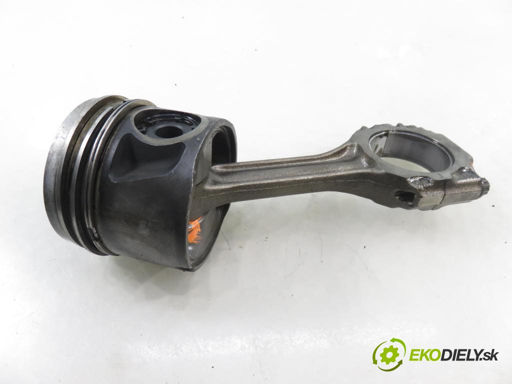 VOLVO 850 Kombi (LW) KOMBI 1997 103,00 2.5 TDI - D 5252 T 2461,00 piest 81L33