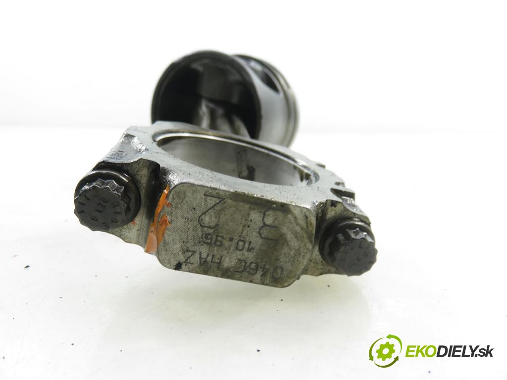 VOLVO 850 Kombi (LW) KOMBI 1997 103,00 2.5 TDI - D 5252 T 2461,00 piest 81L33