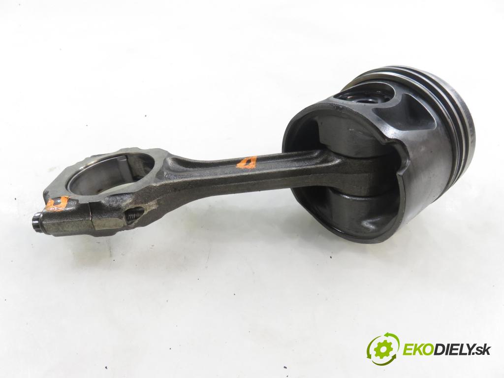 VOLVO 850 Kombi (LW) KOMBI 1997 103,00 2.5 TDI - D 5252 T 2461,00 piest 81L33