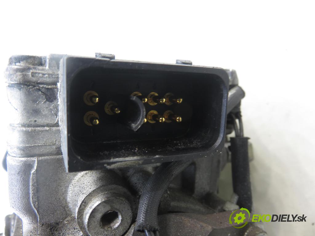 AUDI A4 (8D2, B5) SEDAN 2000 110,00 2.5 TDI - AFB 2496,00 Pumpa vstrekovacia 059130106DX ; 0281010888 ; 0470506002 (Vstrekovacie čerpadlo)