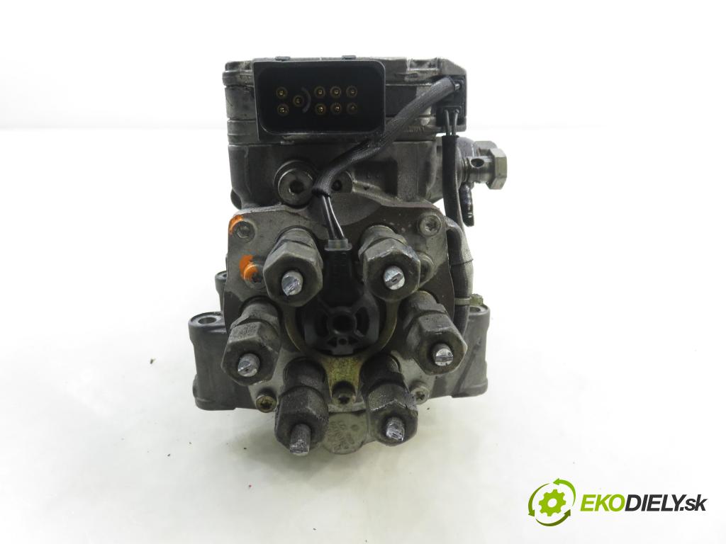 AUDI A4 (8D2, B5) SEDAN 2000 110,00 2.5 TDI - AFB 2496,00 Pumpa vstrekovacia 059130106DX ; 0281010888 ; 0470506002 (Vstrekovacie čerpadlo)