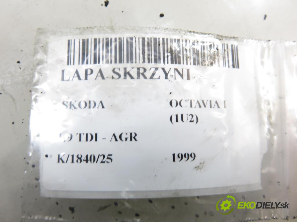 SKODA OCTAVIA I (1U2) LIFTBACK 1999 66,00 1.9 TDI 90- AGR 1896,00 Uchytenie prevodovky 1J0199117P