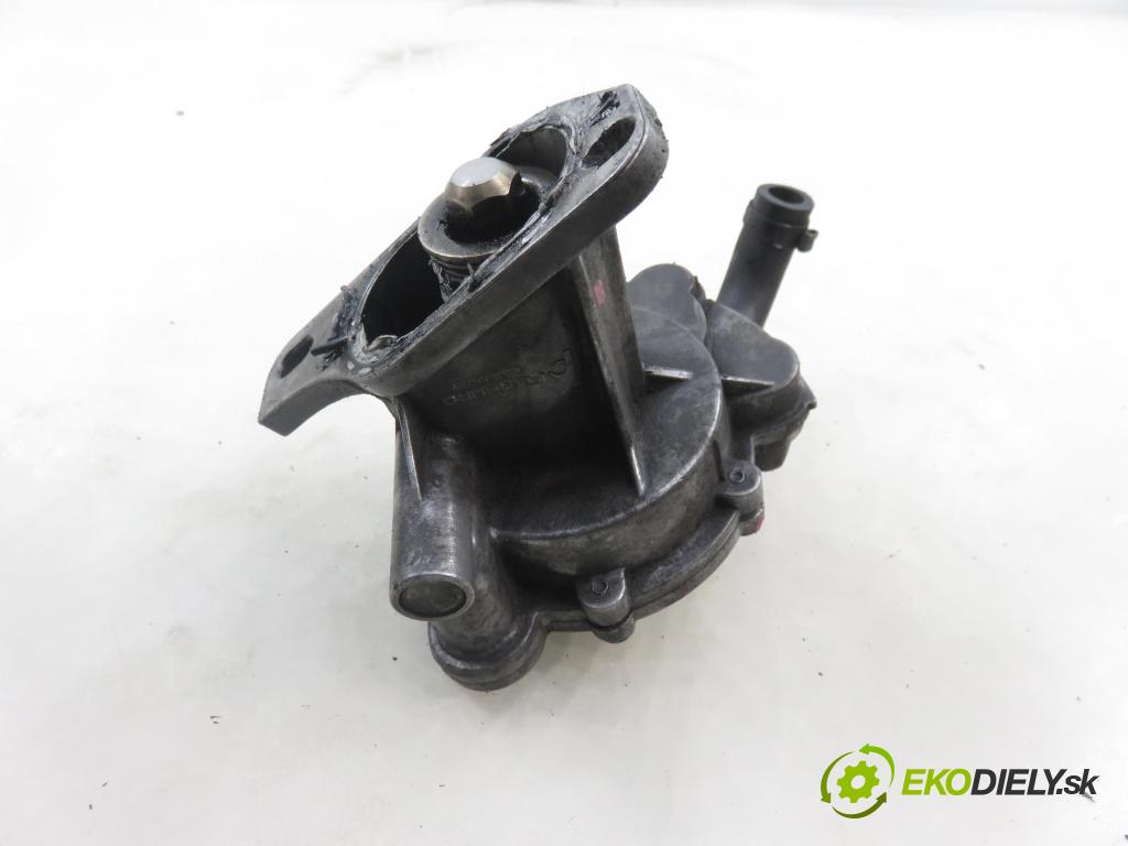 VW TRANSPORTER IV Platforma / podwozie (70E, 70L, 70M, 7DE, 7DL KABINA/PLATFORMA 1993 57,00 2.4 D 78 - AAB 2370,00 pumpa vakuová 075145100 ; 72053342