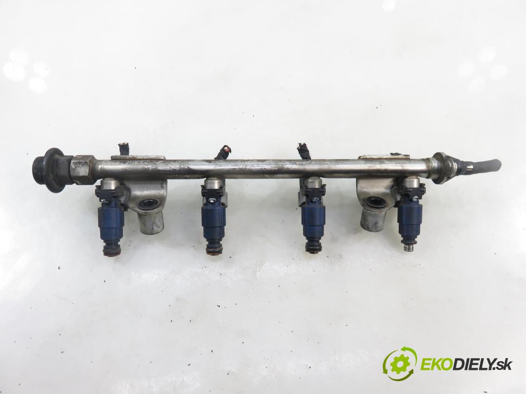 KIA CEE'D liftback (ED) HB 2008 80,00 1.4 16V 109 - G4FA 1396,00 Lišta vstrekovacia  (Vstrekovacia lišta)